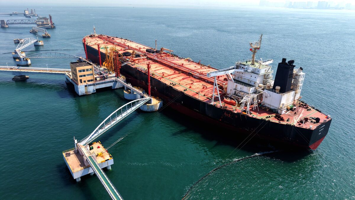 bloomberg.com - China's Collapsing Crude Oil Imports to Fall Further in June