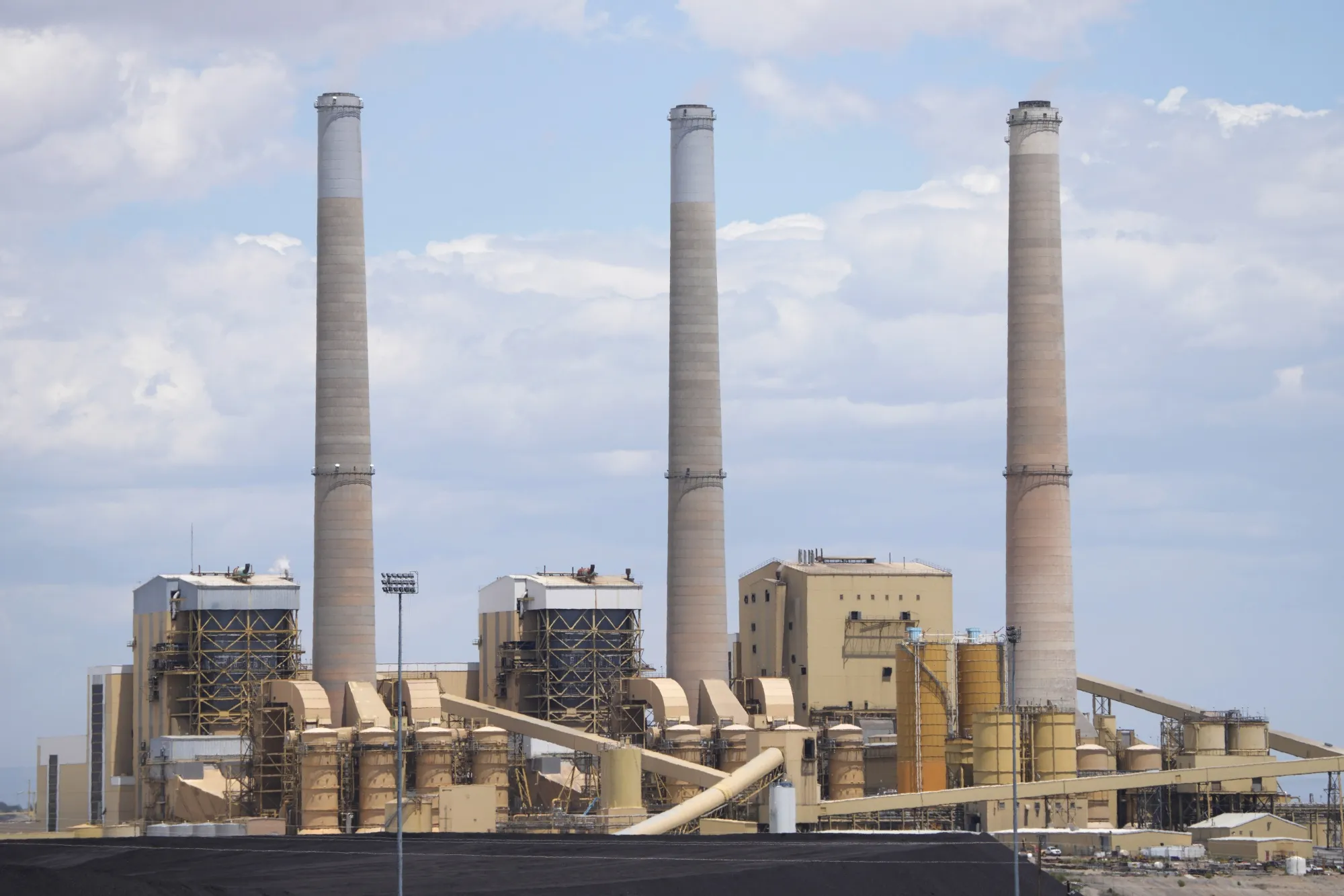 The Supreme Court thinks it knows best about regulating power plants.