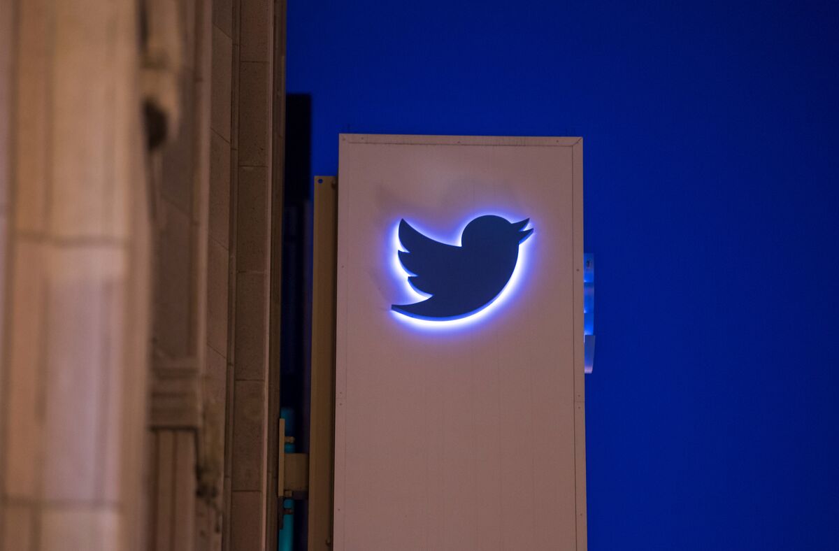 Sec Twitter SEC Asks Twitter Why It Doesn't Disclose Daily User Number - Bloomberg