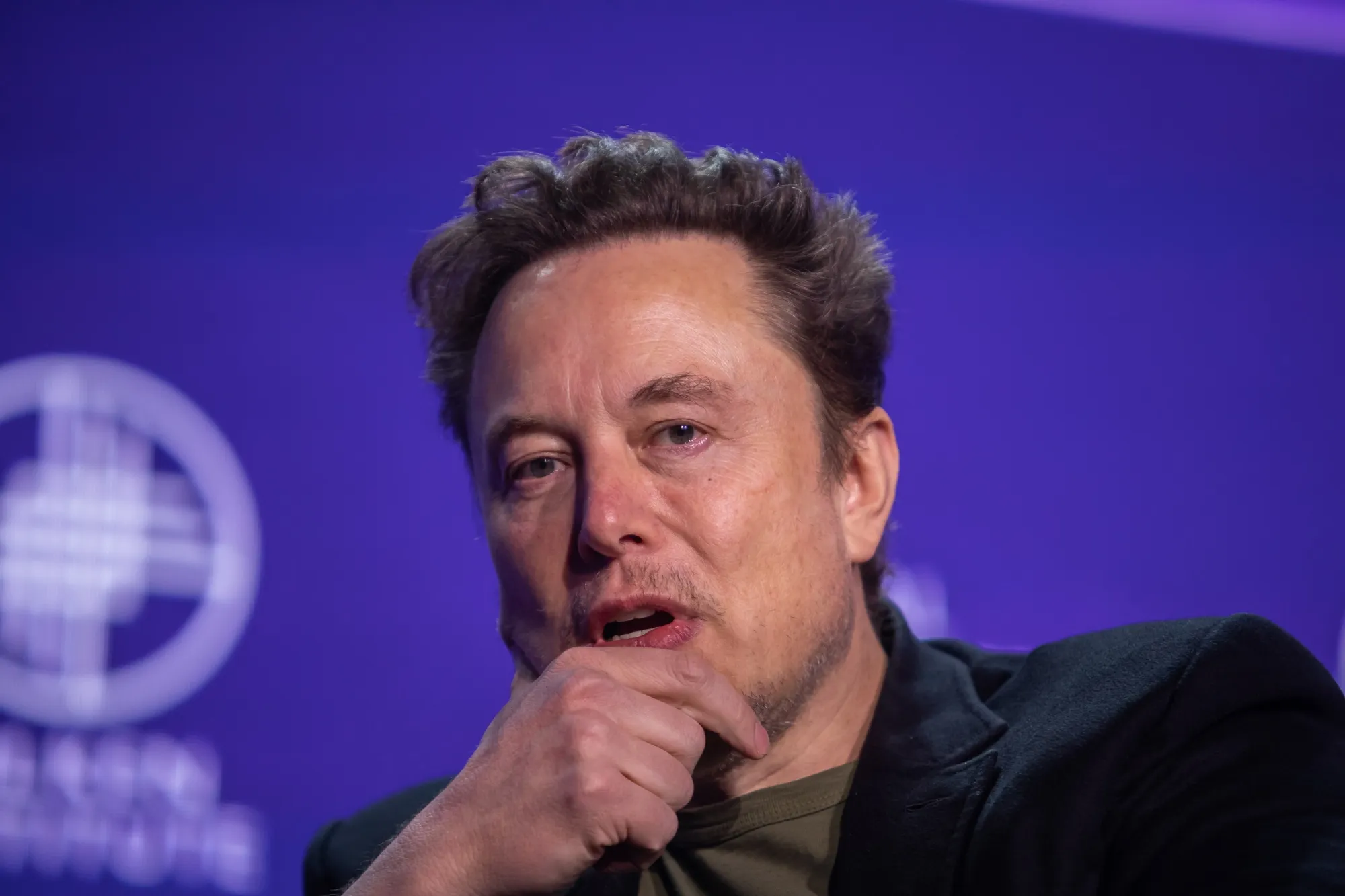 Musk's Robotaxi Plan Shows He Gets Cars But Not People - Bloomberg