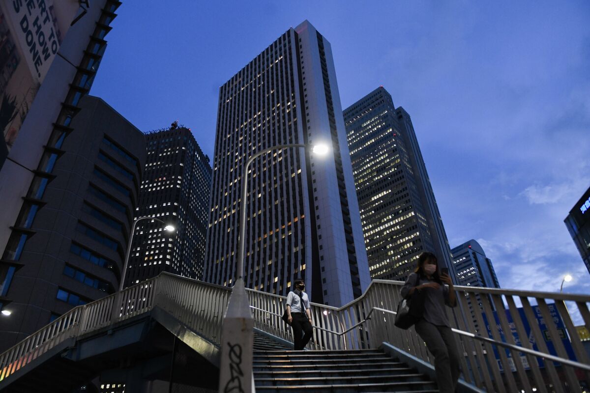 More Japanese Companies See Downside to Rising Rates.