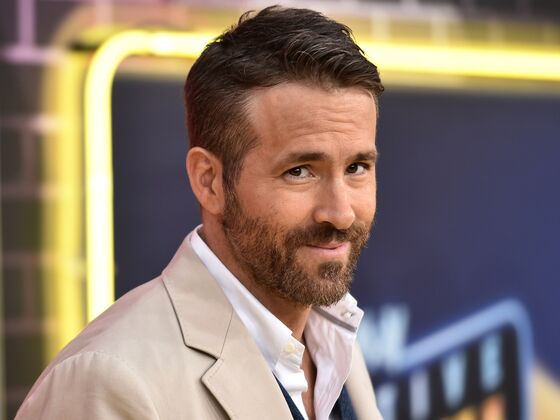 ‘Deadpool’ Star Ryan Reynolds Wins Approval to Buy U.K. Soccer Team