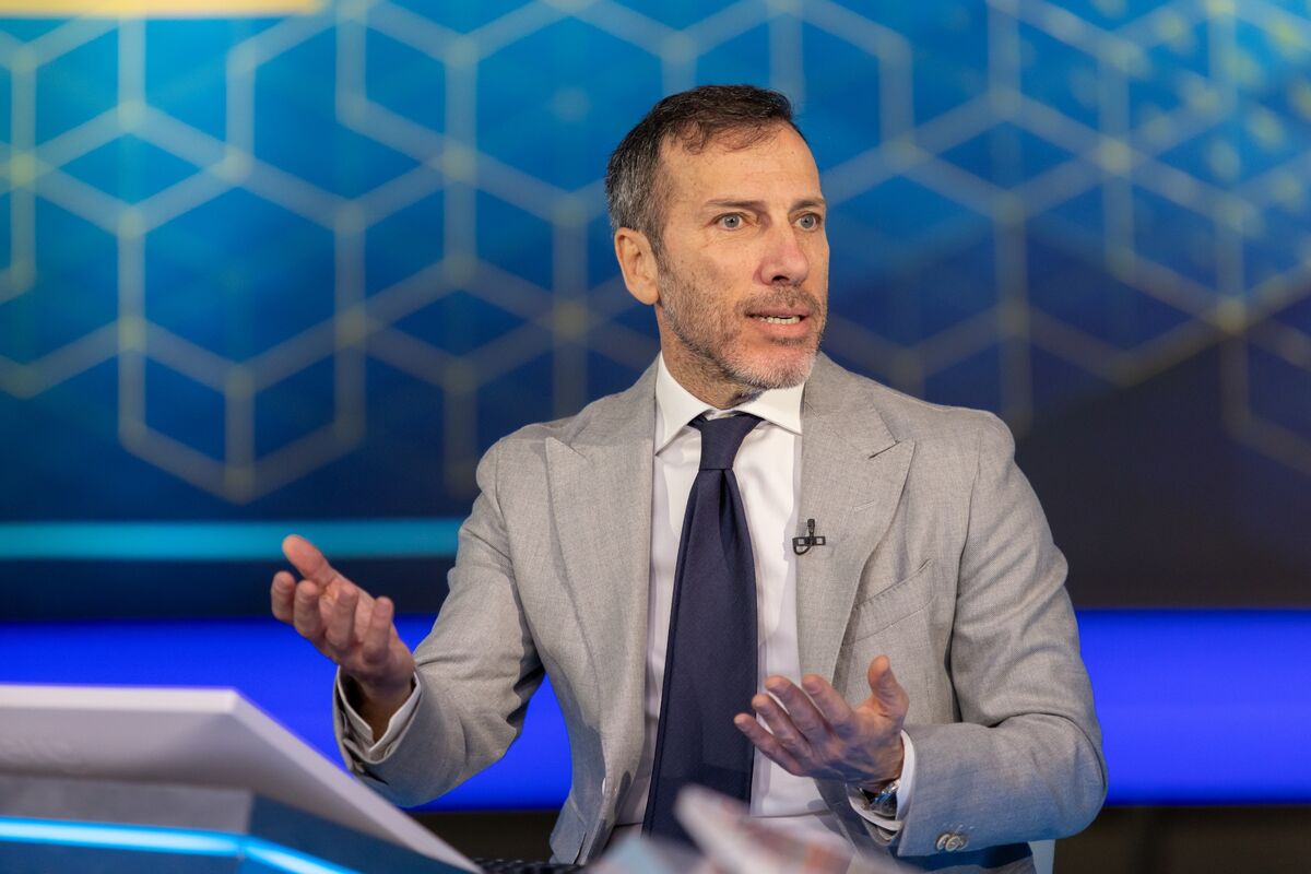 Italia Board Gives Mandate to CEO to Discuss Sparkle Bid