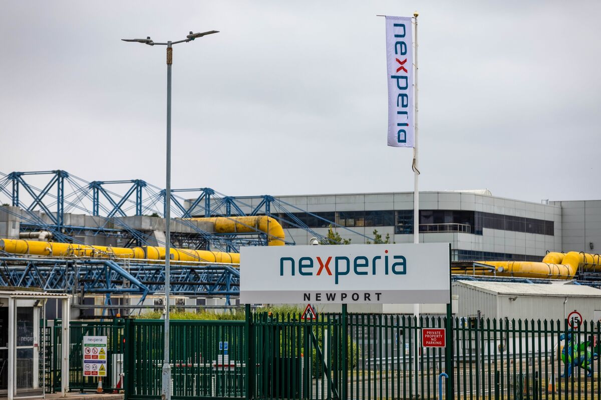 ⚫️ BLOOMBERG: "Le Case Automobilistiche Europee Cacciano le Componenti Cinesi per Timori Geopolitici"