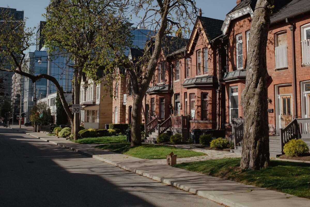 🟪"Opportunità nel mercato immobiliare di Toronto: i compratori trovano occasioni in una primavera complessa"