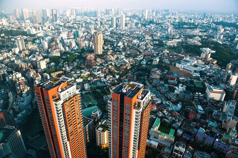 Abenomics Puts Asset Deals on Pace for Best Year Since 2008