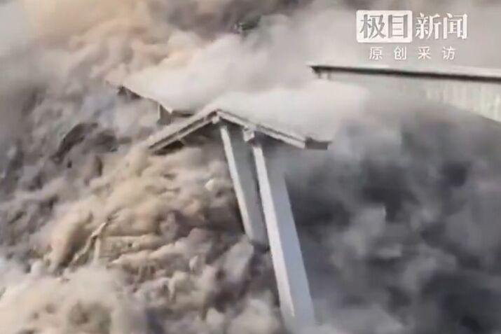 New Bridge in Southwestern China Dramatically Collapses