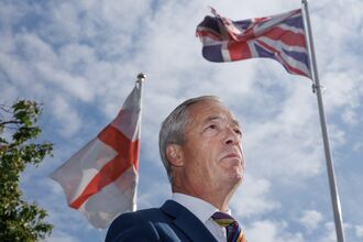 Nigel Farage Celebrates With New Reform Councillors In Havering