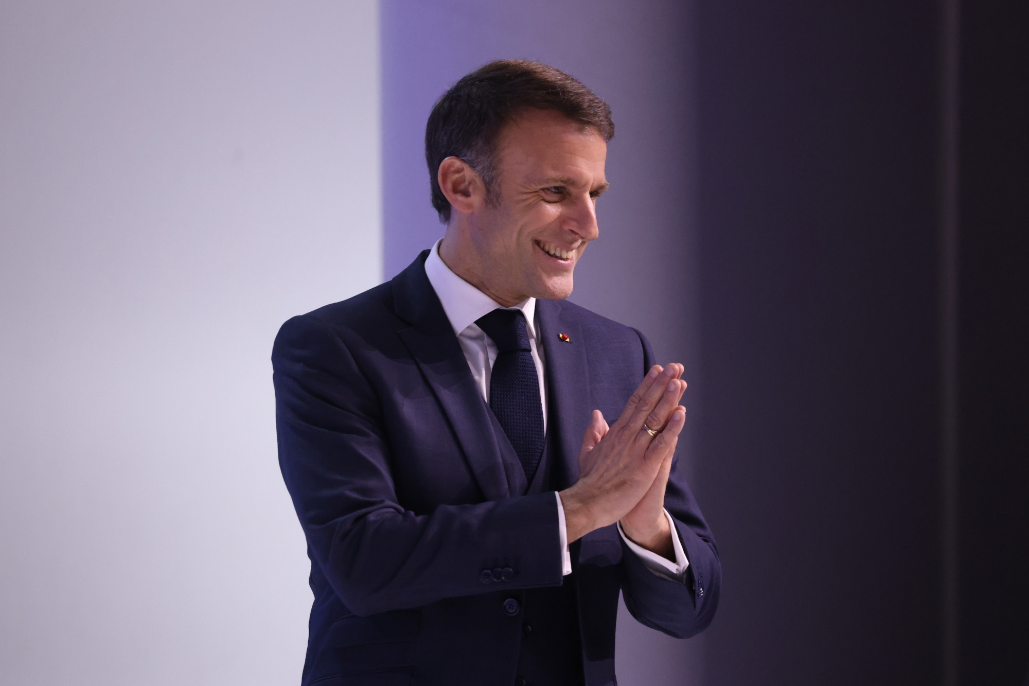 Macron's Bid to Revamp French Economy Falters as Growth ...