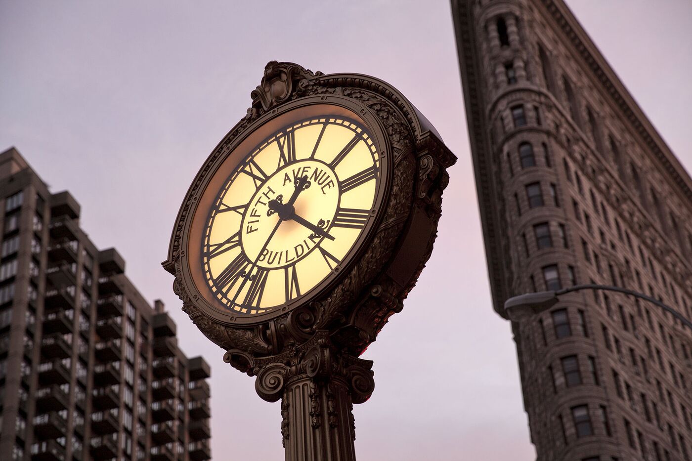 The Crucial Piece of Information That Big Traders Get Before Everyone ...