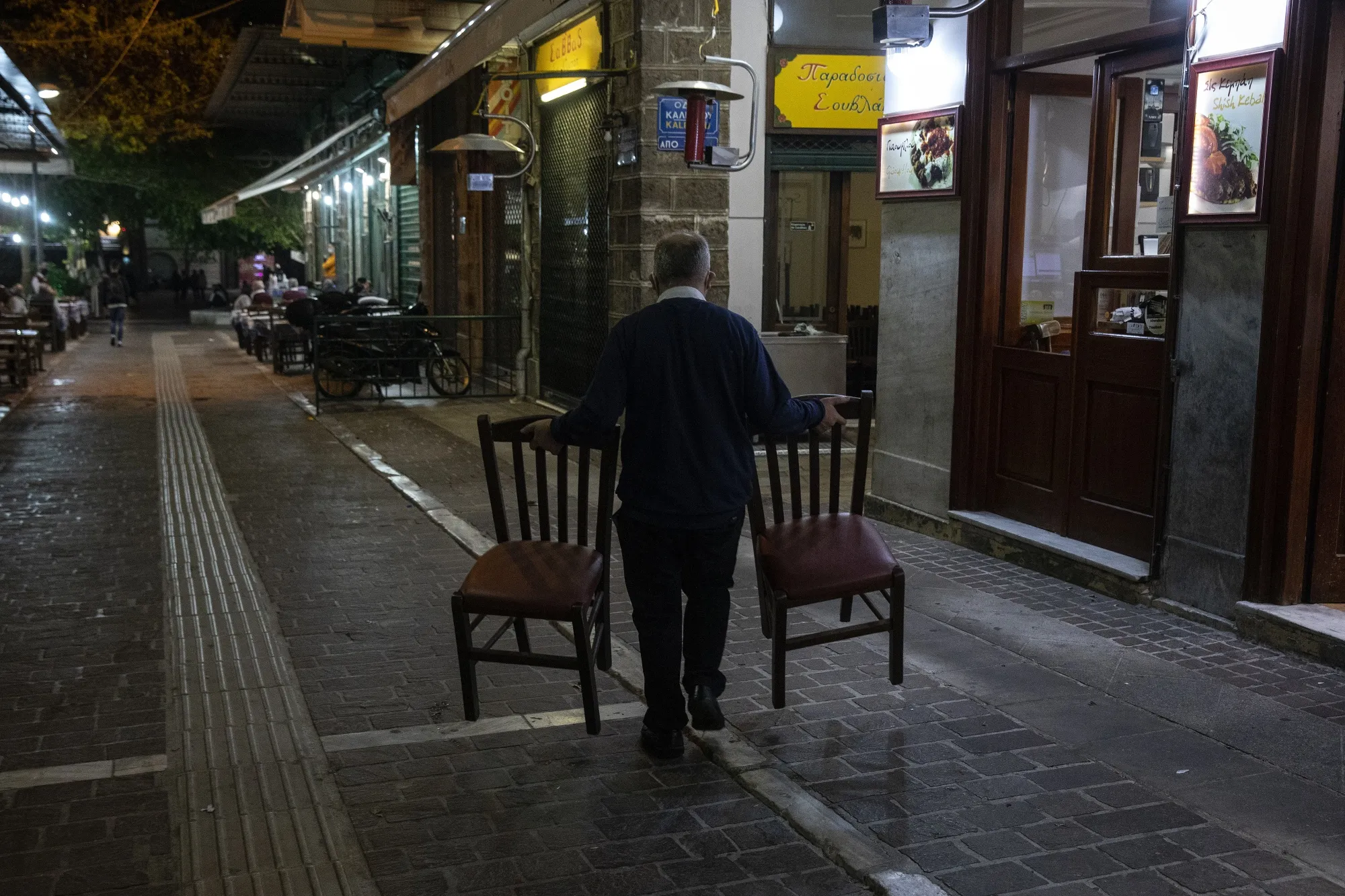Bars and Restaurants Close In Greece's New Covid-19 High Risk Zone