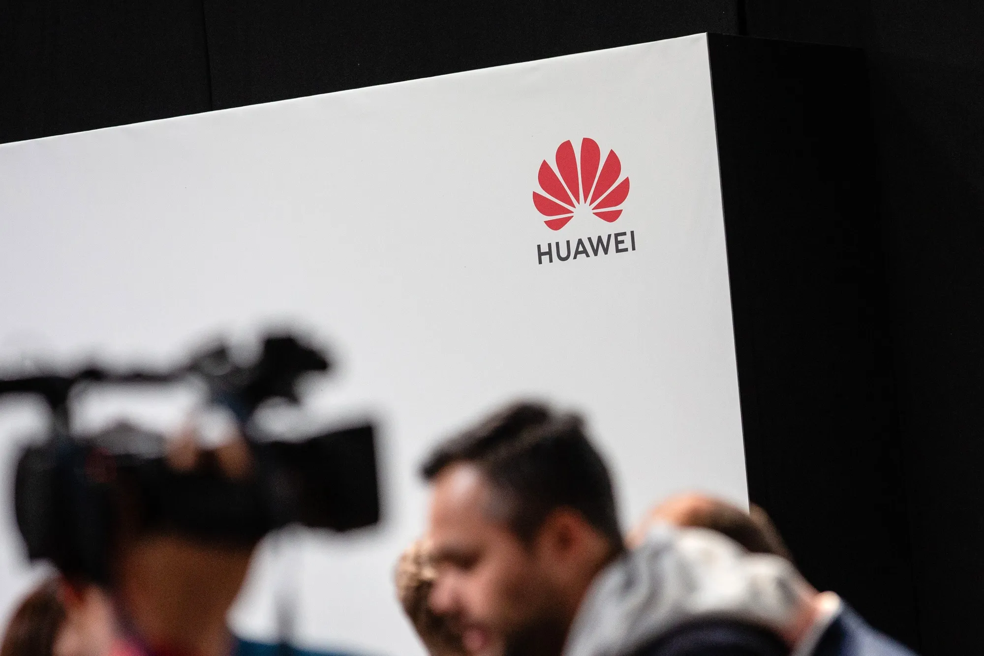 Huawei Technologies Co. Unveil P30 Flagship Smartphone 