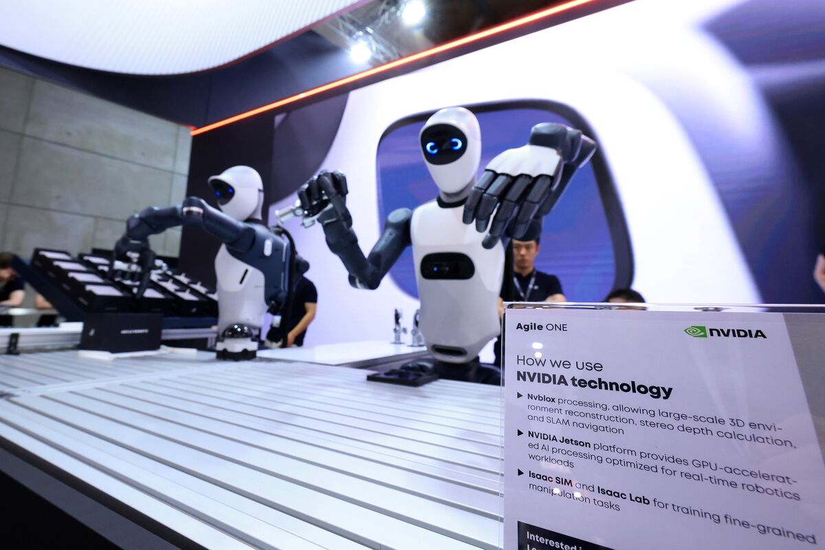 bloomberg.com - Daniele Lepido - German Startup Trains Its Robots Using Humans Filming Themselves