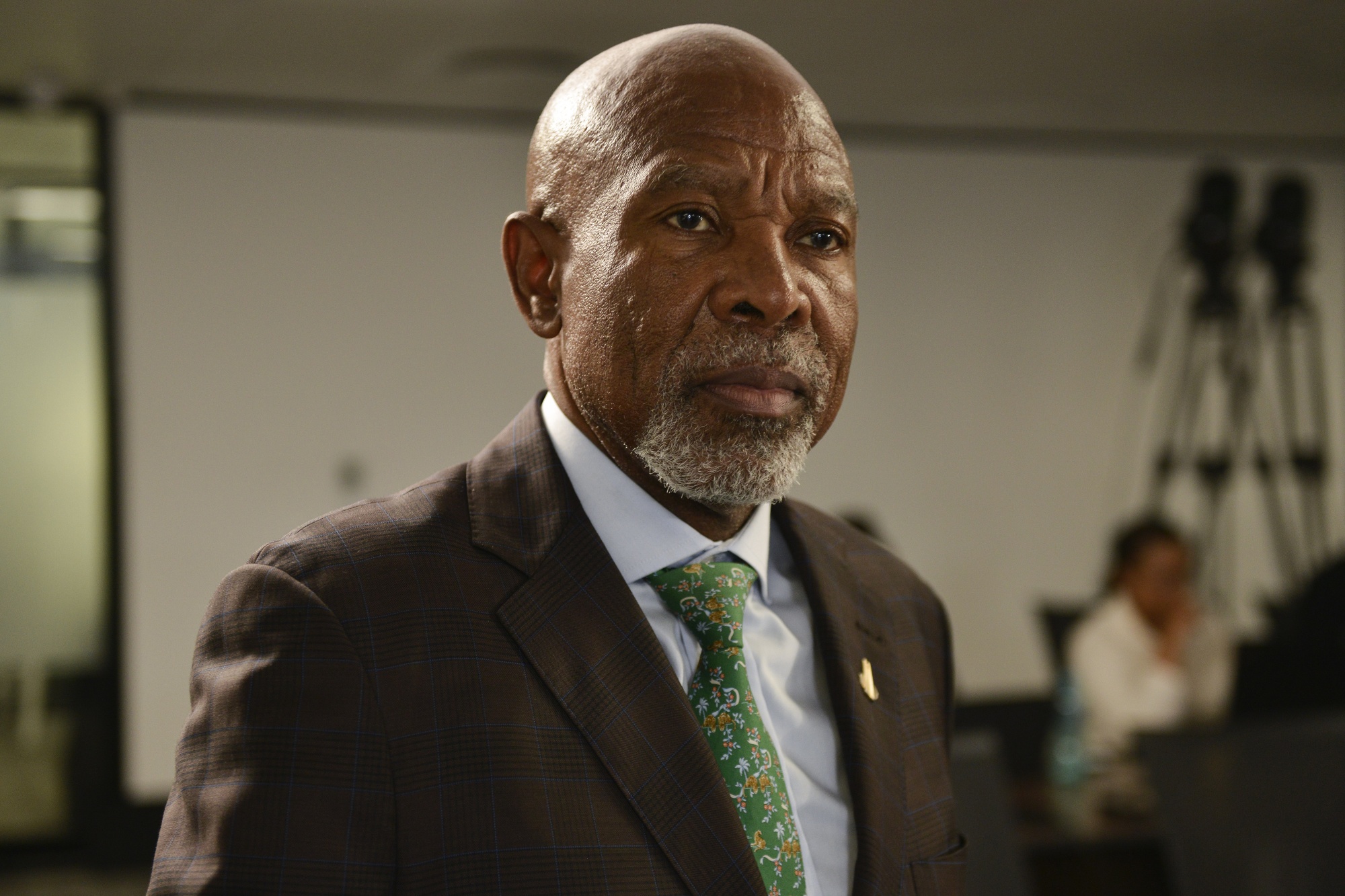 South Africa’s Kganyago Roots for Central Bank Independence - Bloomberg