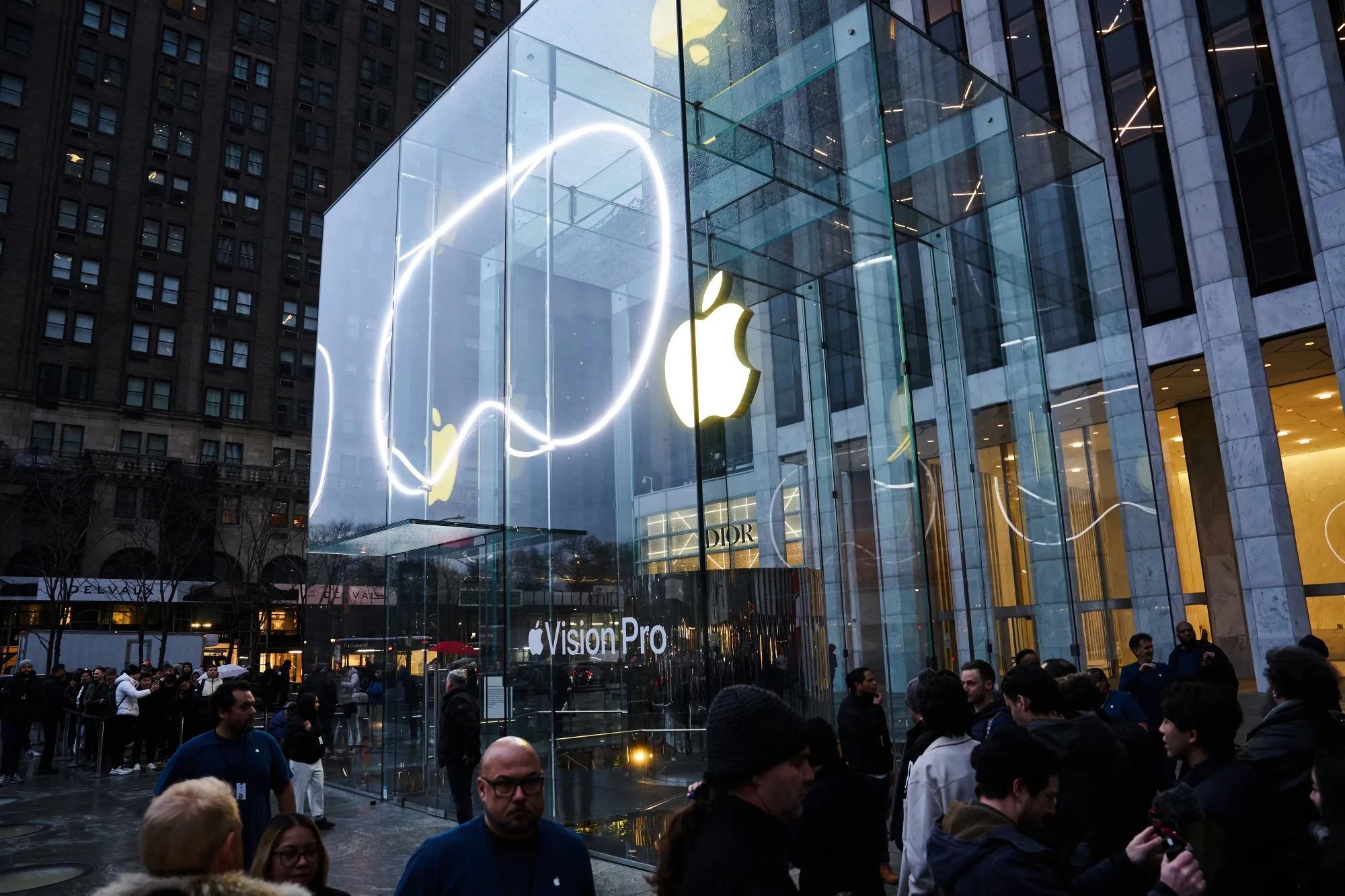 Apple Inc. shares are down 14% from a recent peak and have dropped 12% this year, compared with a gain of 7.42% for the Nasdaq 100 Index.