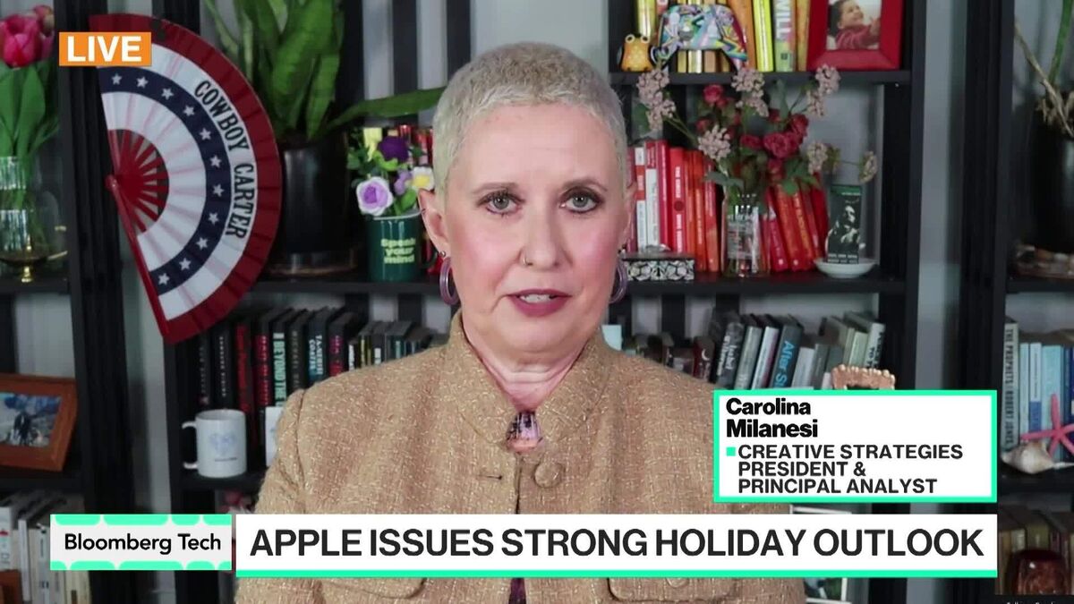 Apple Predicts Strong iPhone Sales, As AI Concerns Linger