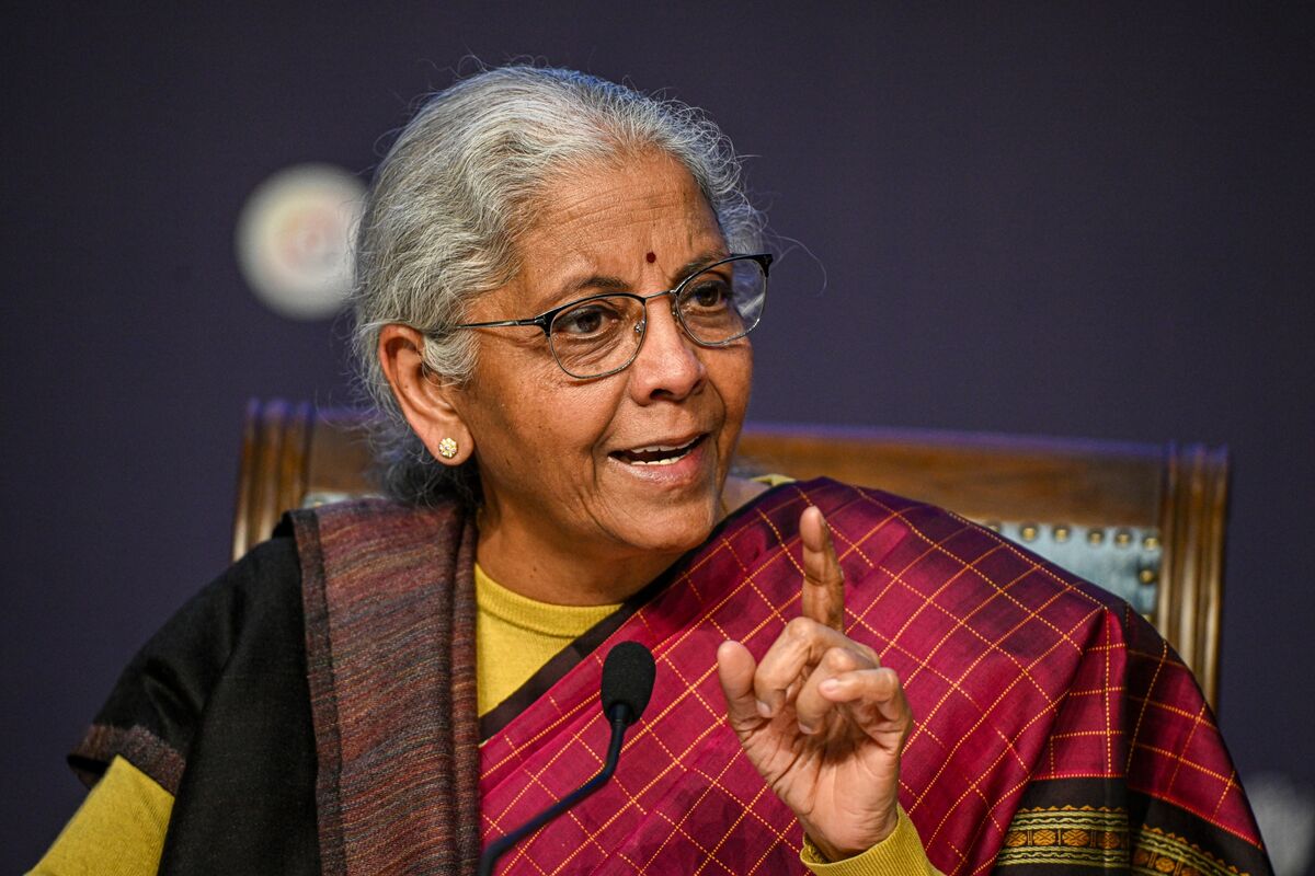 India Should Expand Use of RBI Digital Rupee, Sitharaman Says