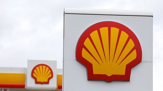 Shell’s Falling Oil Output Ends Century-Long Business Model