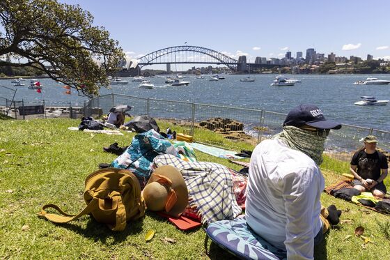 Omicron Explosion Damps Australia’s New Year Festivities