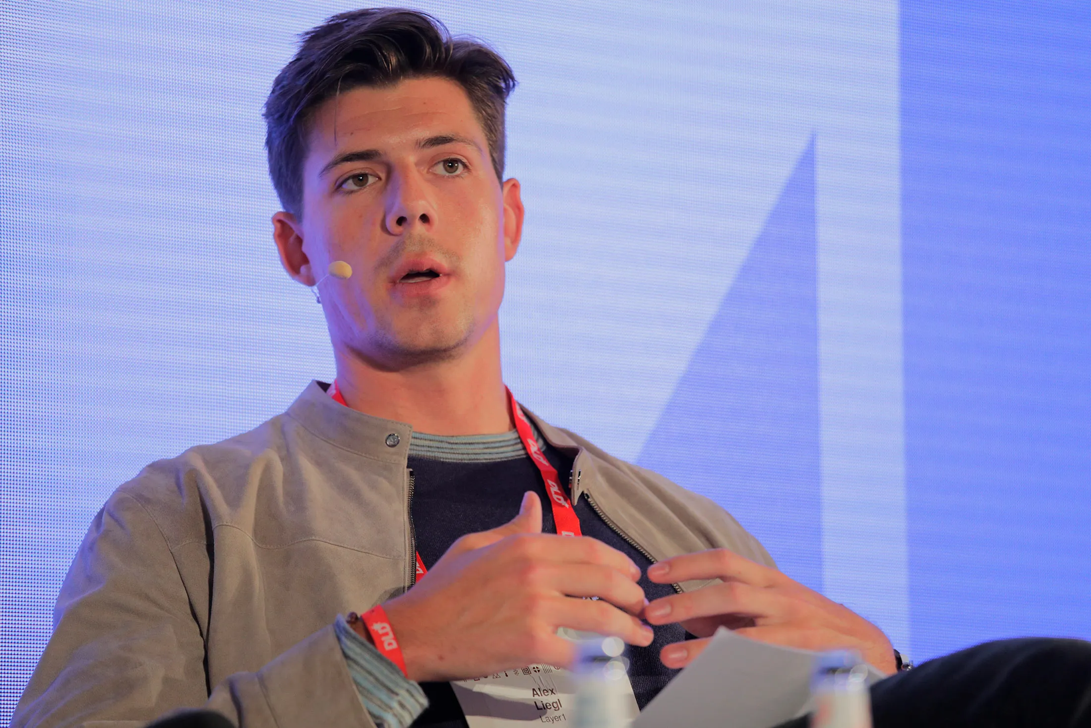 Bitcoin Miner Is Scoring 700% Profits Selling Energy to Grid - Bloomberg