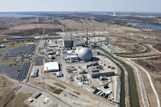 Illinois Nuke-Plant Exits Poised to Gut Small-Town Budgets