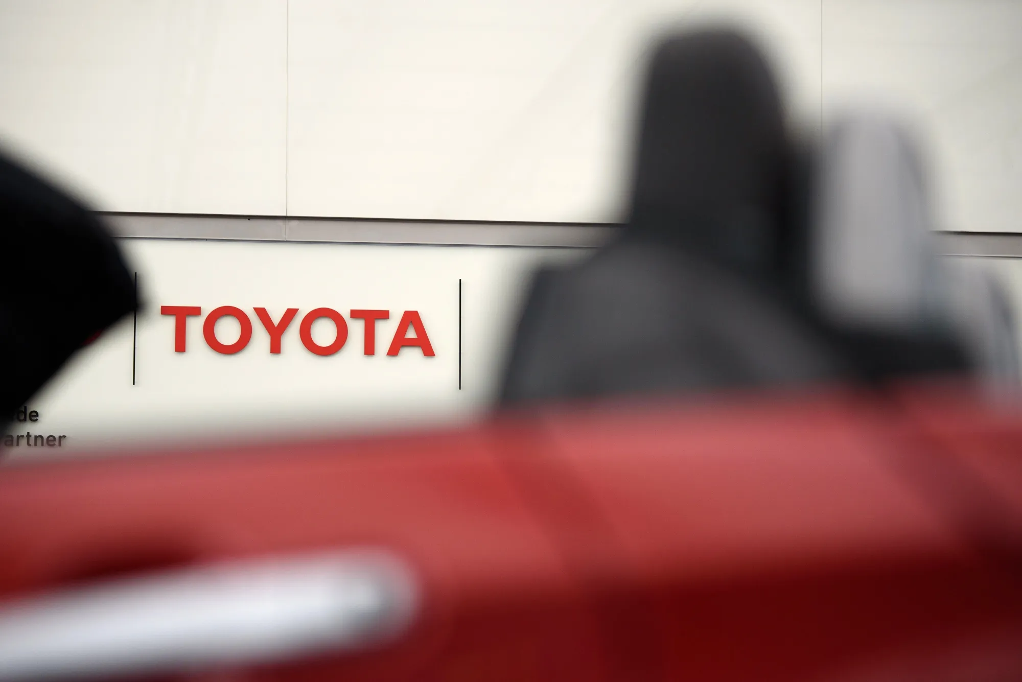Toyota Boosts Forecast As Quarterly Earnings Top Estimates