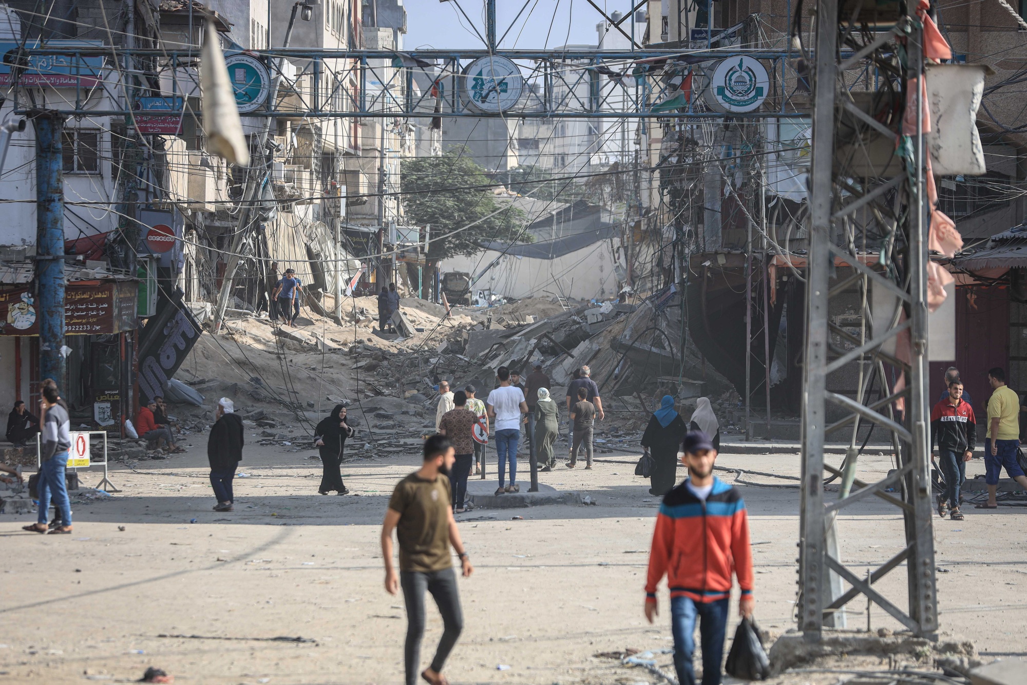 Daños A Las Casas Palestinas Tras Los Ataques Aéreos Israelíes