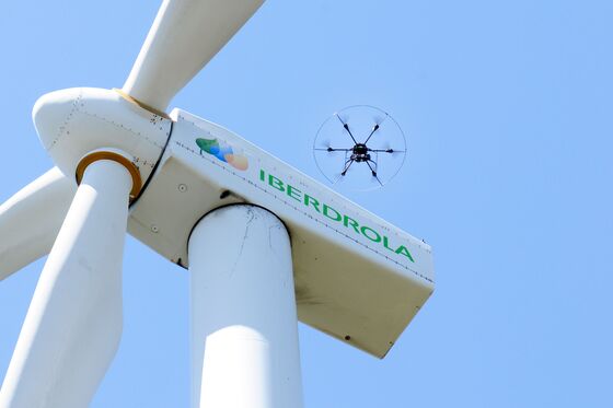 Drones Across Spain Are Spotting Dodgy Solar Panels and Wind Turbines