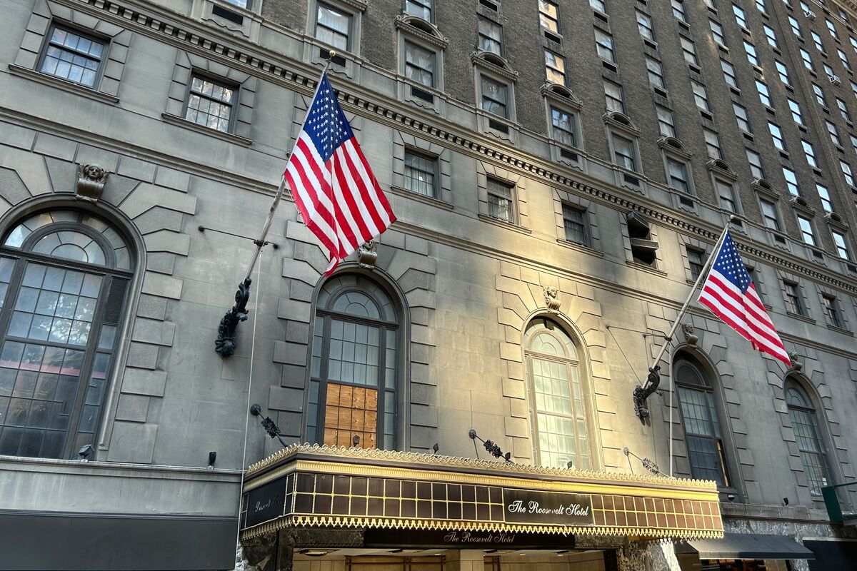 New York’s Roosevelt Hotel May Make Way for New Skyscraper