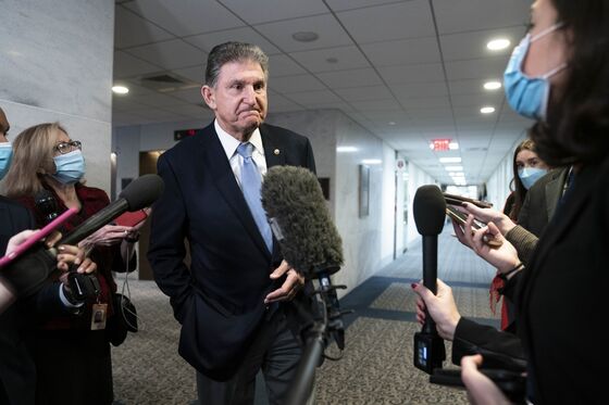 Manchin Says He’s ‘Engaged’ With Biden on Economic Plan