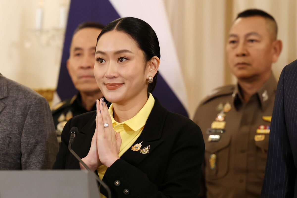 🟪"Paetongtarn Shinawatra: Una Leader in Prima Linea nella Crisi Politica e nelle Tensioni con la Cambogia"