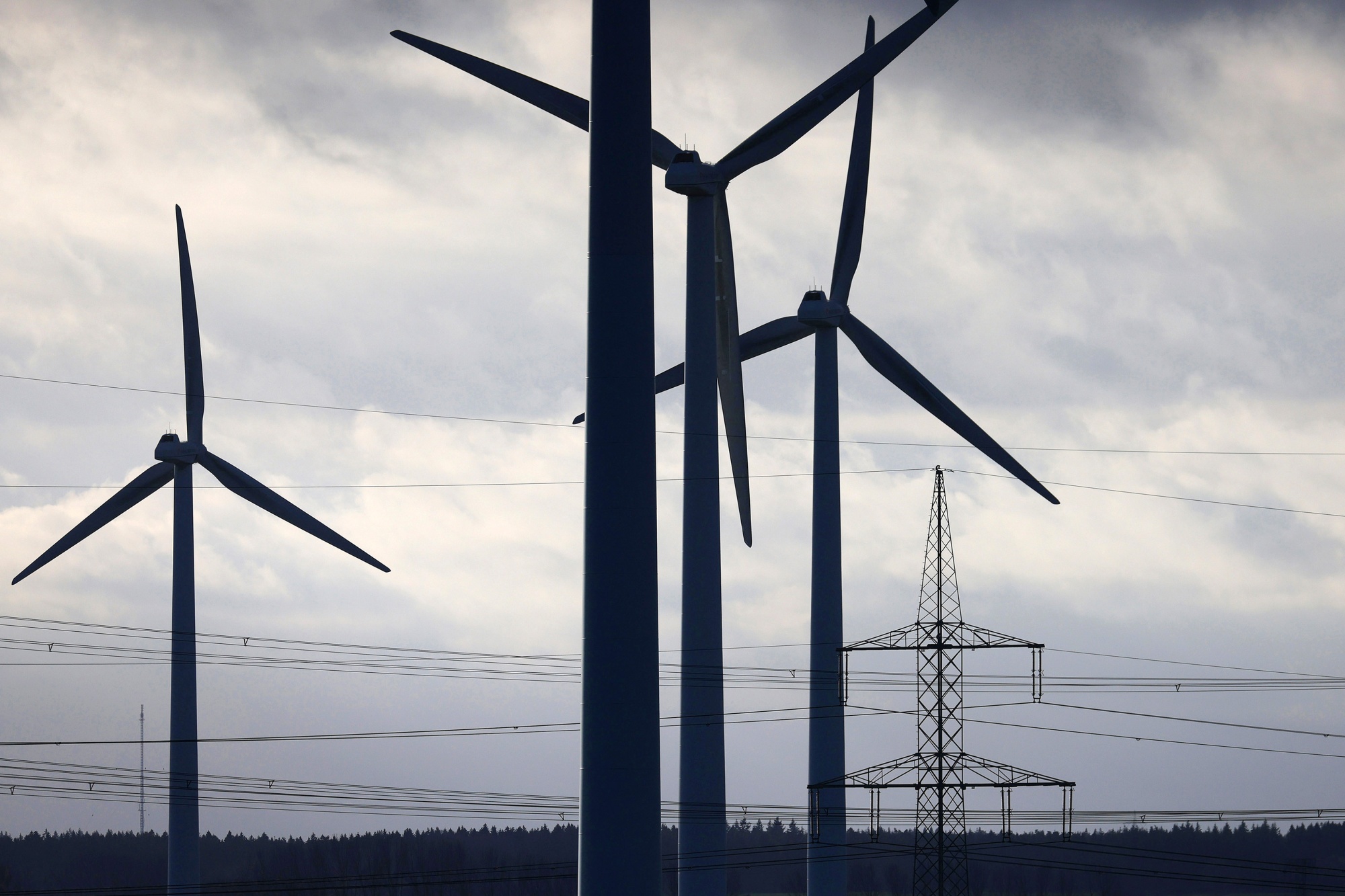 Brookfield Is Said to Kick Off Sale of Stake in US Wind Farm Bloomberg
