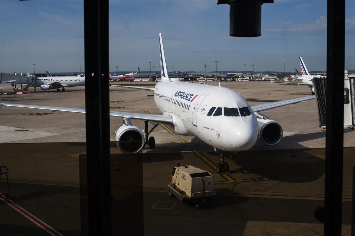 Air France to Abandon Orly Airport on Domestic Travel Drop