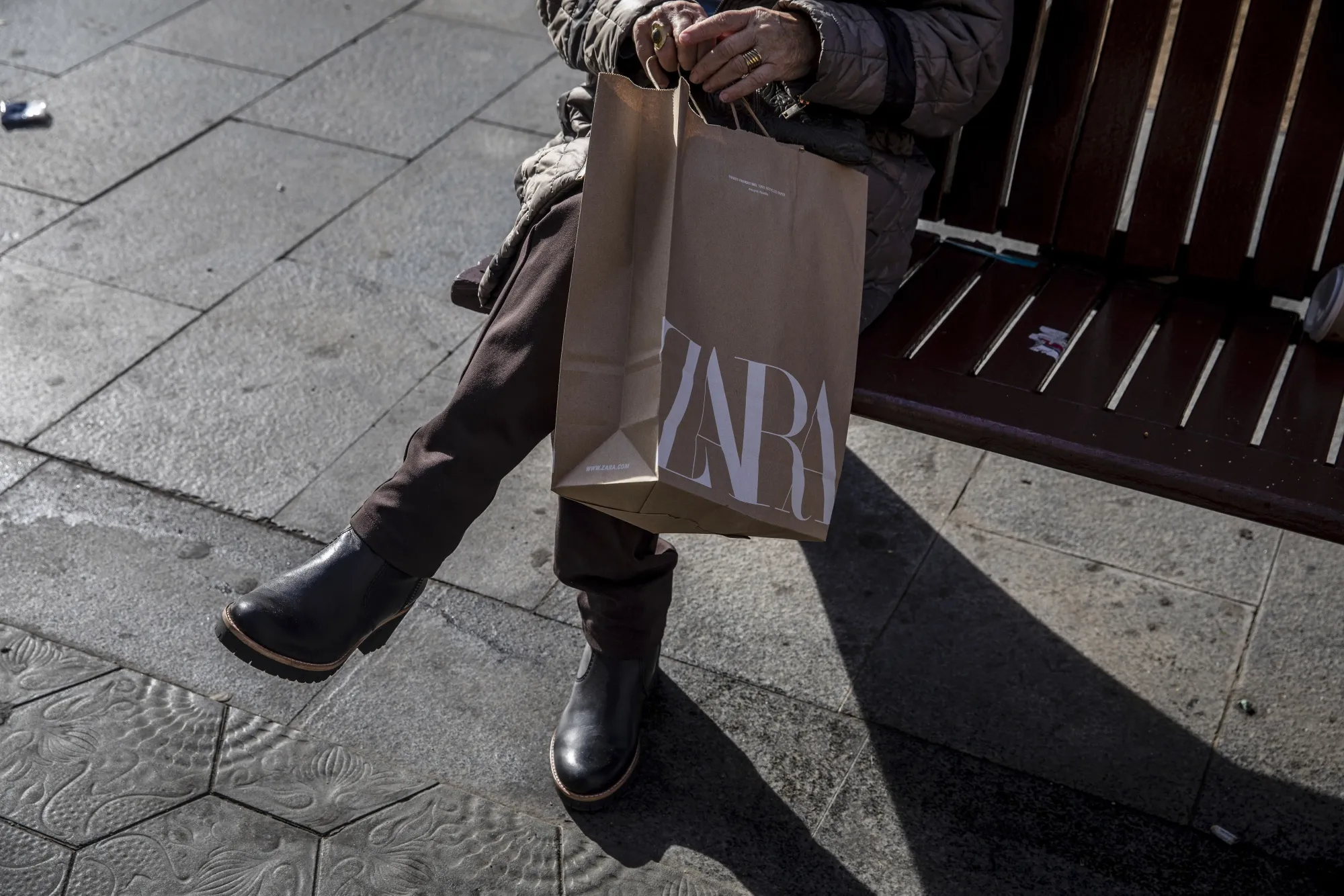 Spanish Retail as Inflation Quickens to Record High