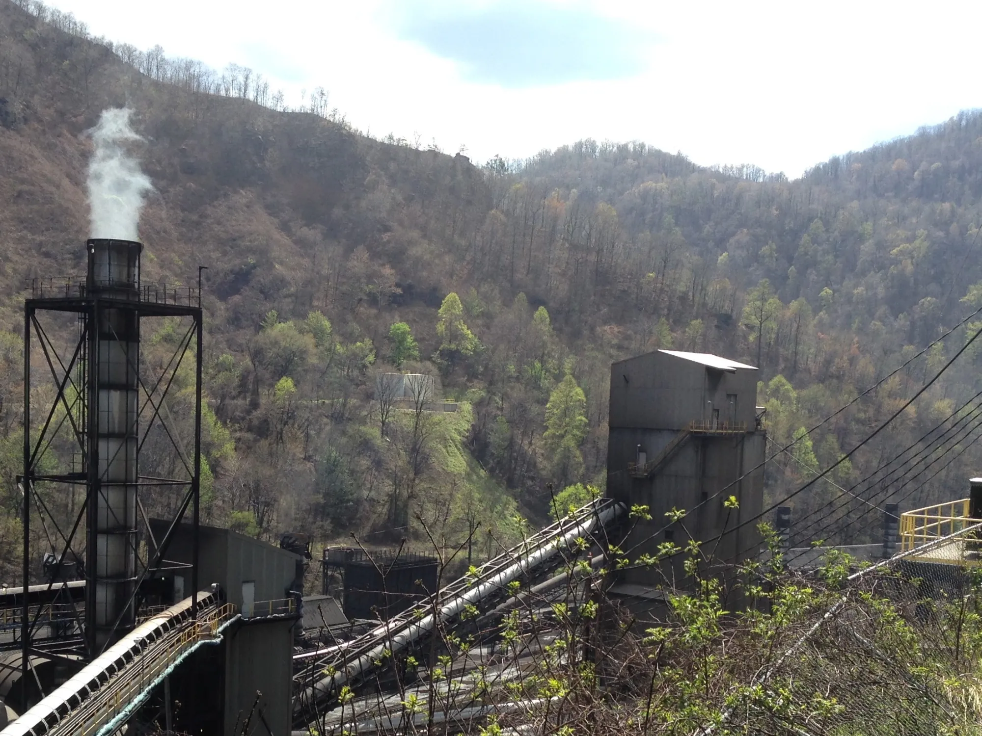 Coal Country Is Desperate for Donald Trump - Bloomberg