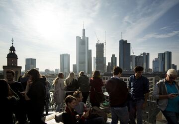 A Real Estate Guide To Frankfurt Listings Neighborhoods Advice Bloomberg