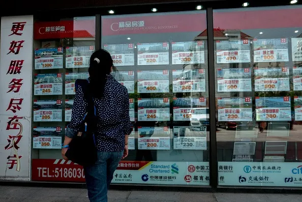 Browsing for apartments in Shanghai.&nbsp;