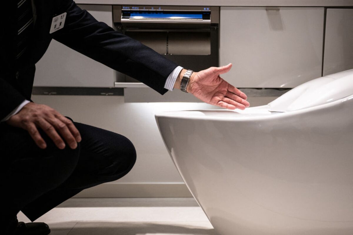 Toilet Maker Toto Hikes Capex to Meet AI Demand for Its Ceramics