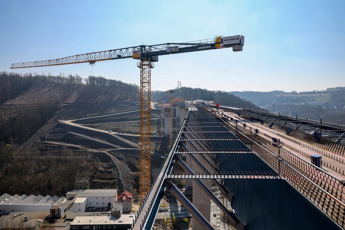 assets.bwbx.io image