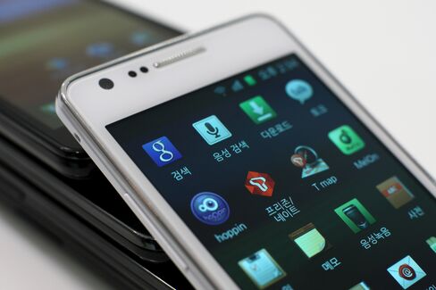 Apple Adds Patent Infringement Claims Against Samsung