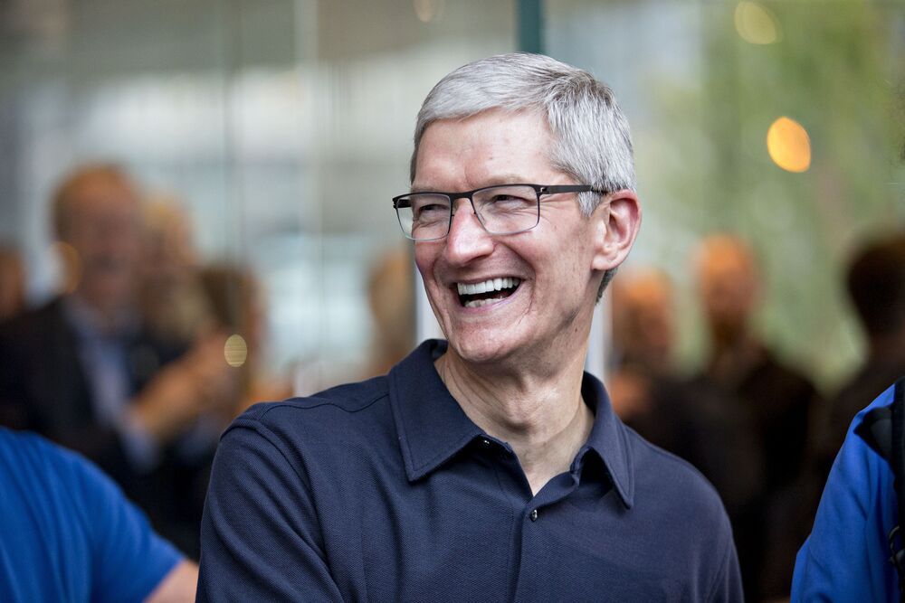Apple CEO Made $125 Million in Company's 2019 Fiscal Year - Bloomberg