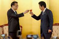 Japan PM Abe, China Premier Li