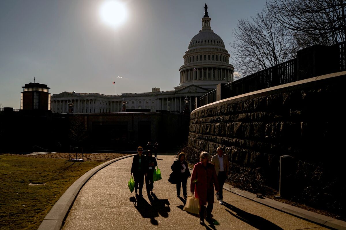 US Plans Thousands of Shutdown Furloughs But Silent on Firings