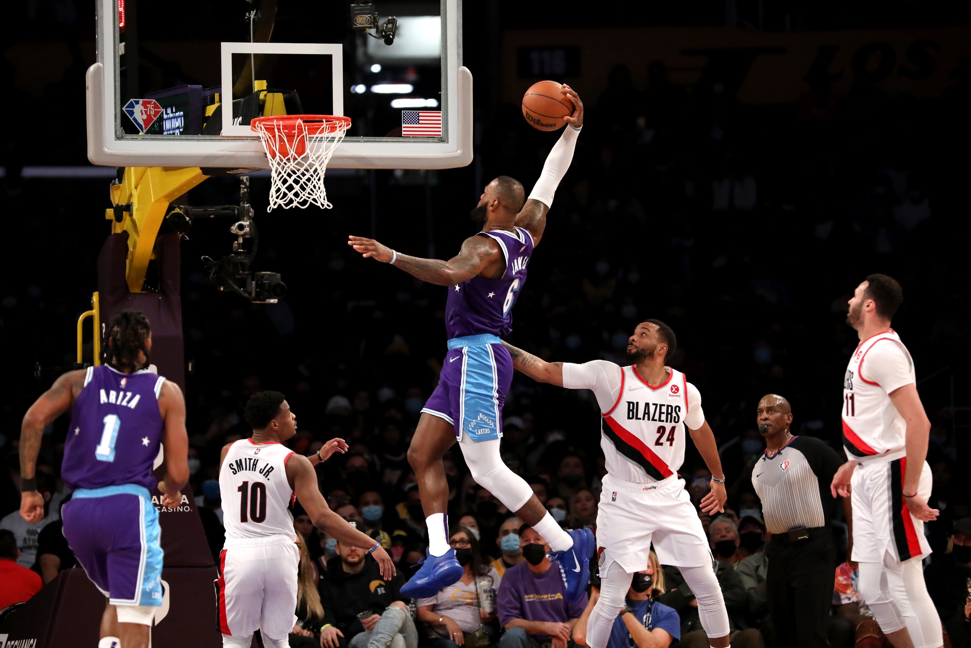 NBA: James scores season-high 43, Lakers beat Trail Blazers