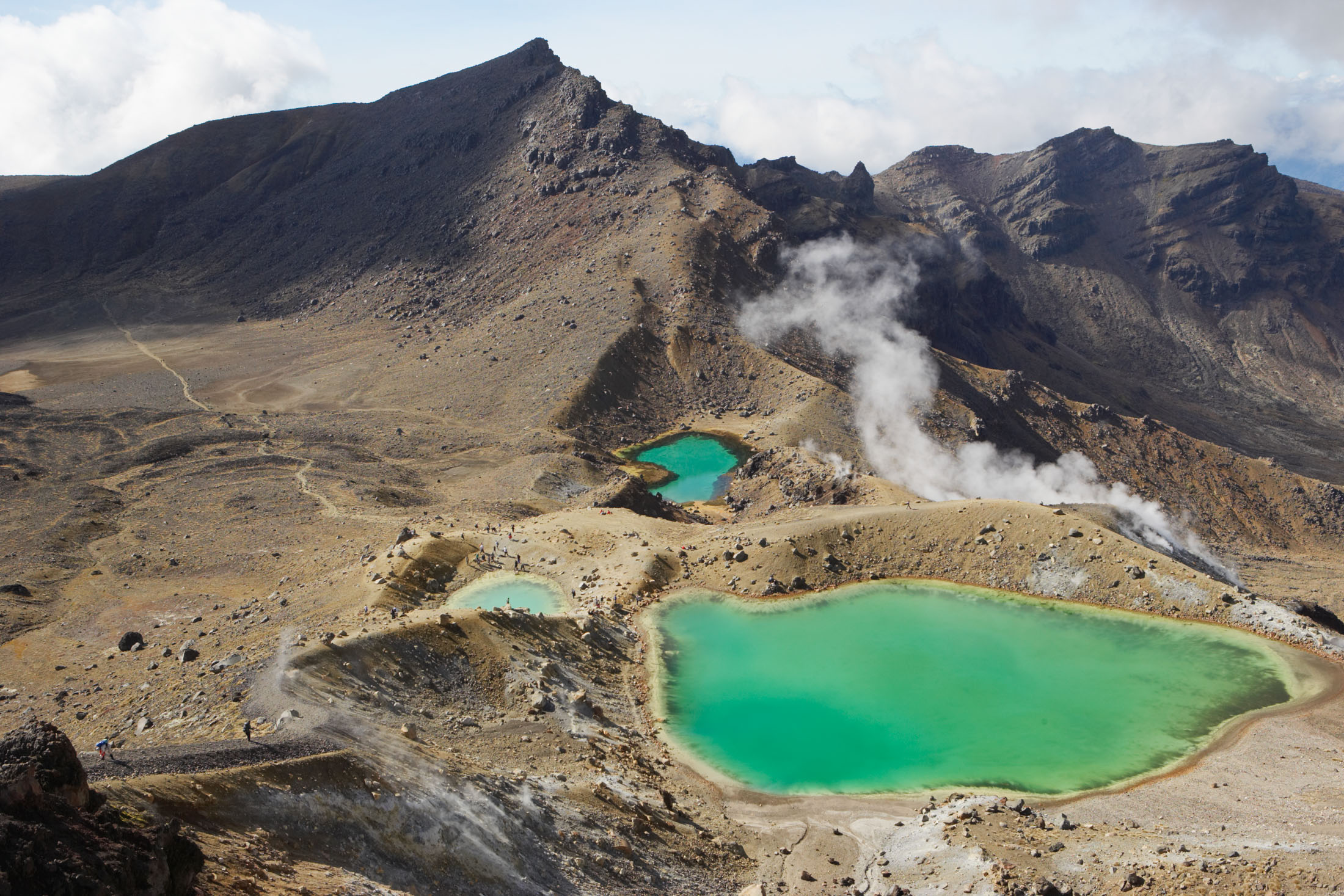 Emerald lakes on the Tongariro Crossing Photographer: Laurie Noble/Stone RF