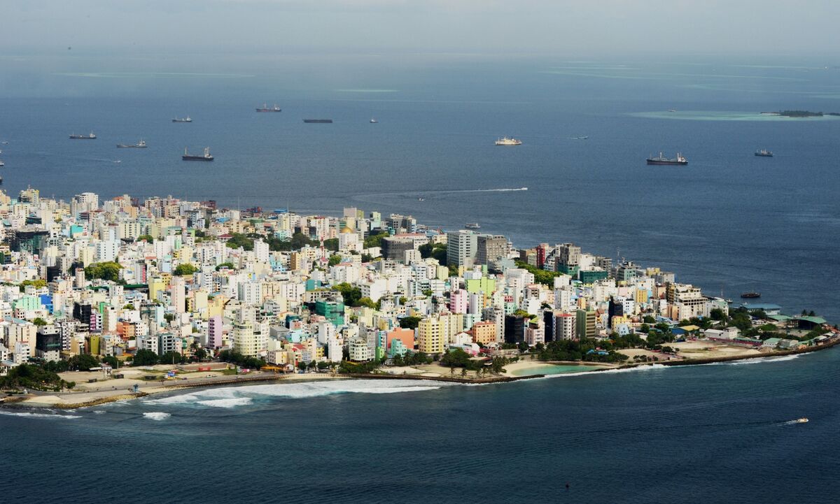 🟨"Maldive: Centro Finanziario da 8,8 miliardi per affrontare la crisi del debito"