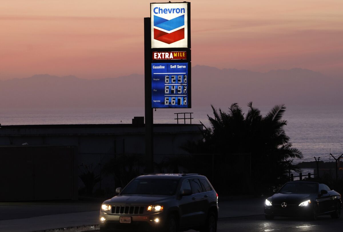 assets.bwbx.io image