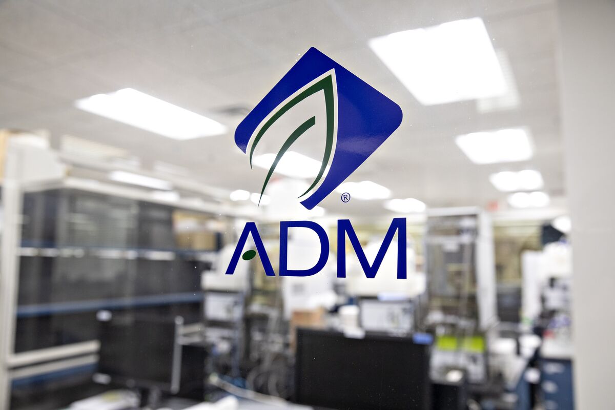 ADM Unit Being Probed Helped Make Leaders More Than  Million