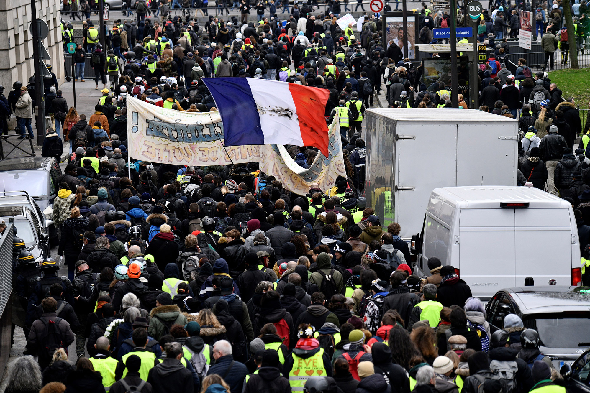 Traveling to France during the protests: What you need to know