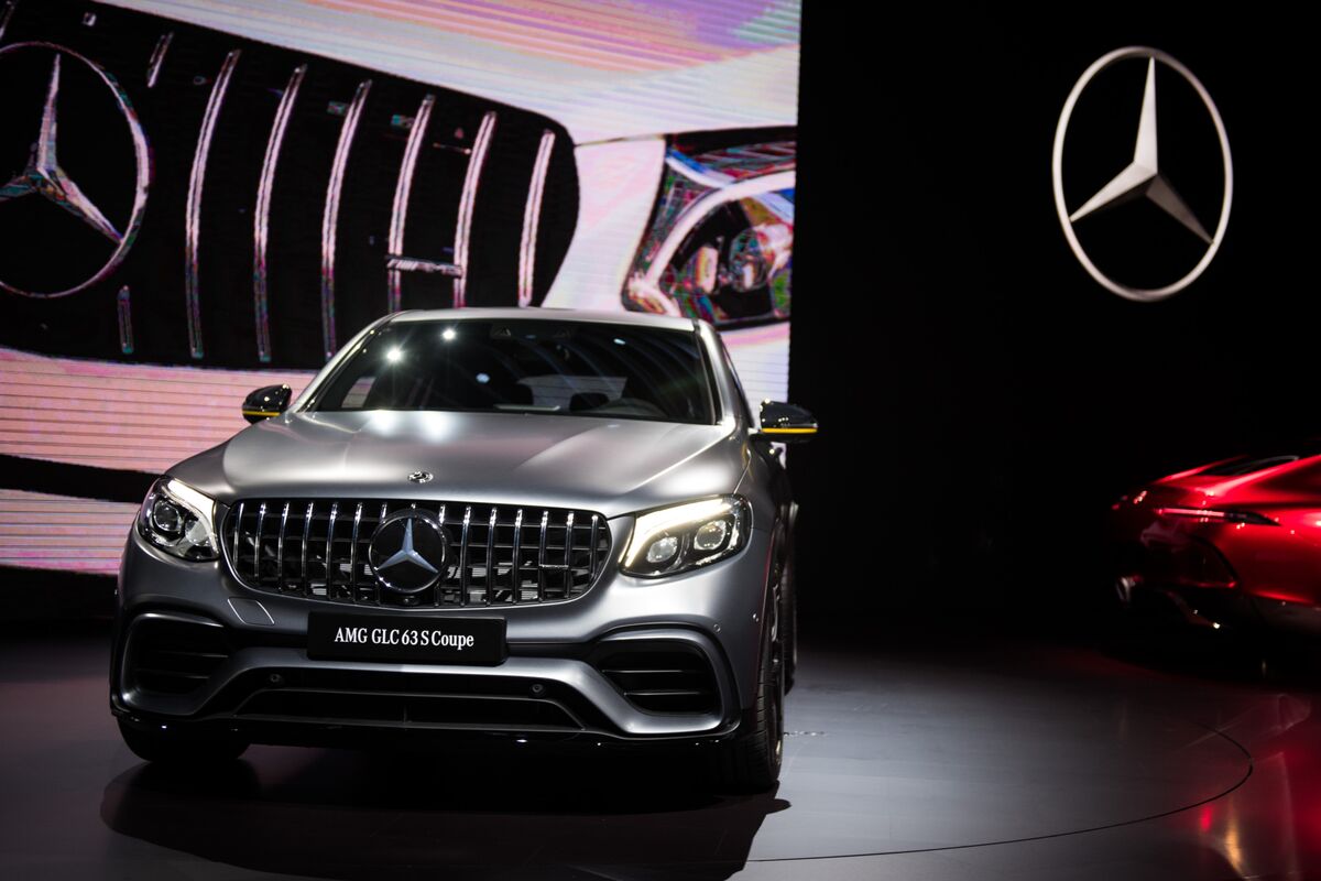 mercedes beats tesla hands driving mercedes beats tesla hands driving